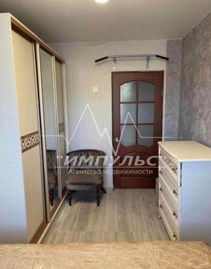 3-комн квартира Пояркова, 13