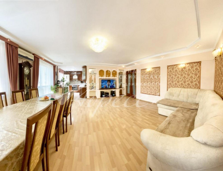 3-комн квартира Жердева, 102