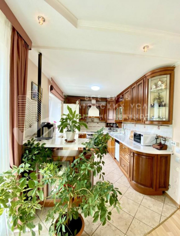 3-комн квартира Жердева, 102