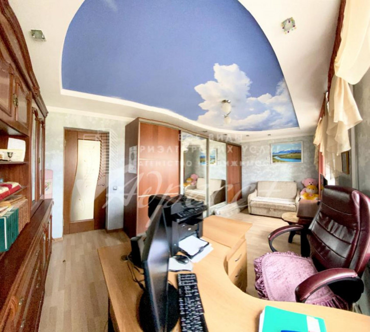 3-комн квартира Жердева, 102