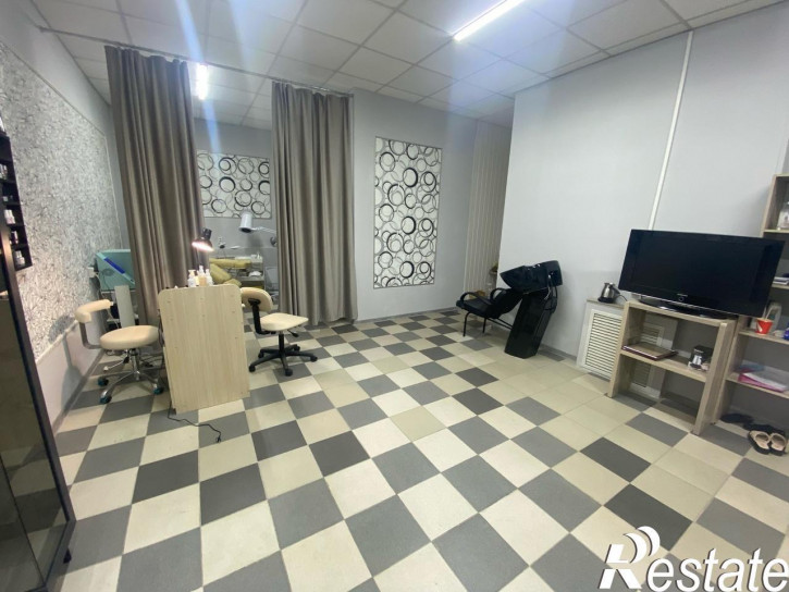 Торговое помещение 8 марта , 27 а