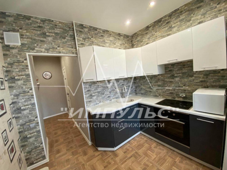 3-комн квартира Чкалова, 1