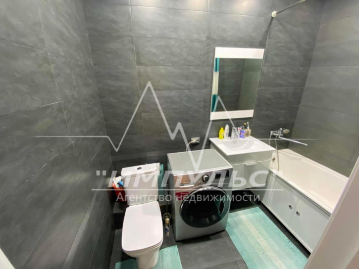 3-комн квартира Чкалова, 1