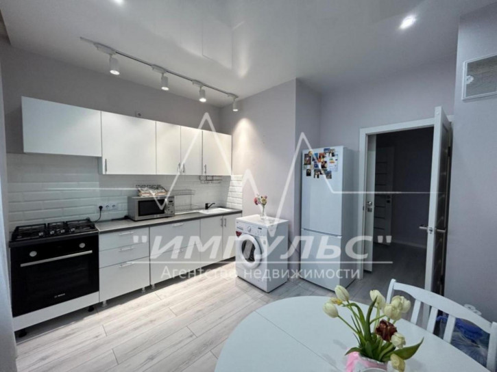 2-комн квартира Пирогова, 7