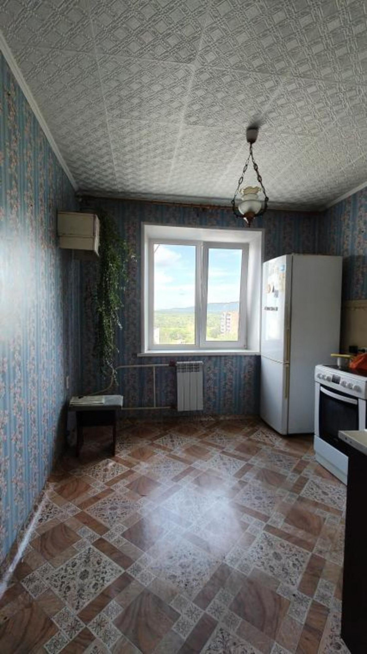 4-комн квартира Интернациональный микрорайон, 8
