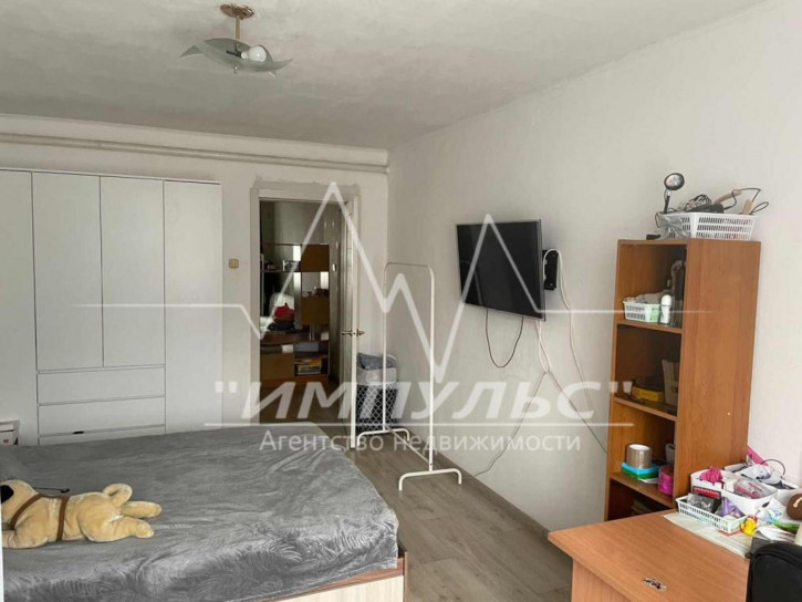 2-комн квартира Пояркова, 8