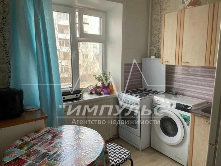 2-комн квартира Пояркова, 8