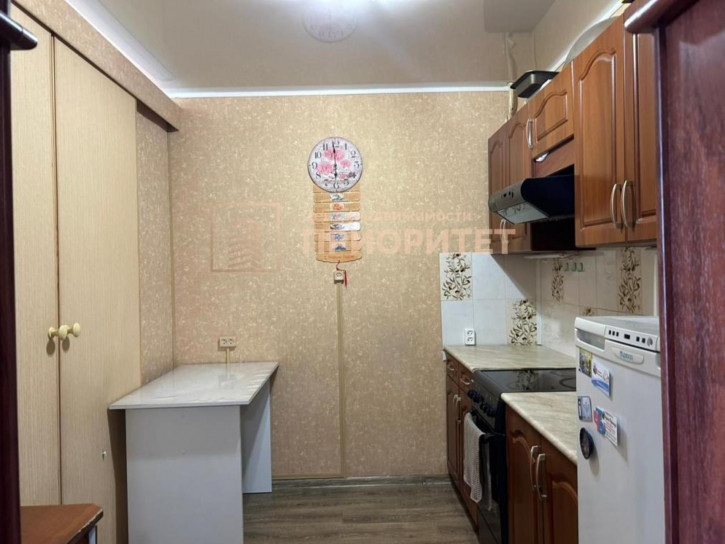 2-комн квартира 50 лет Советской Армии, 23