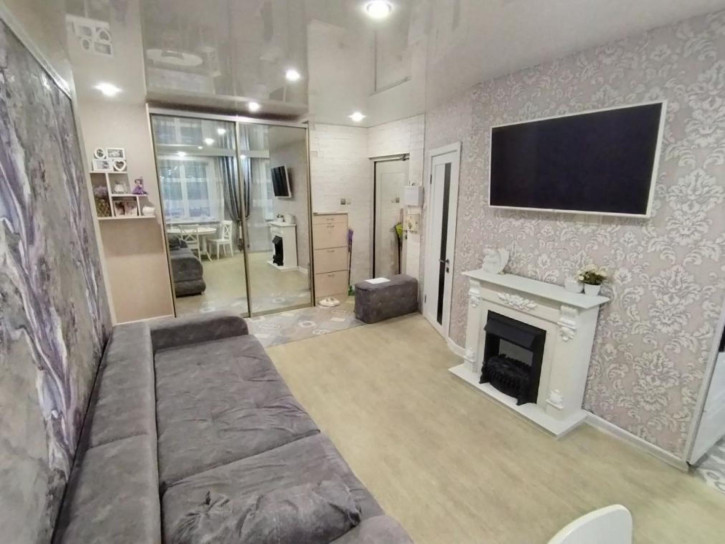 3-комн квартира 1-й микрорайон, 17