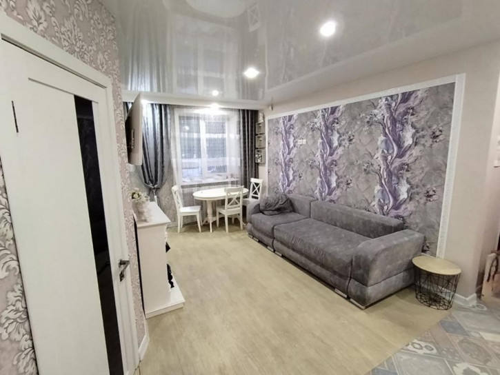 3-комн квартира 1-й микрорайон, 17