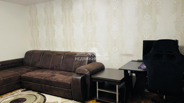 3-комн квартира Депутатская, 40