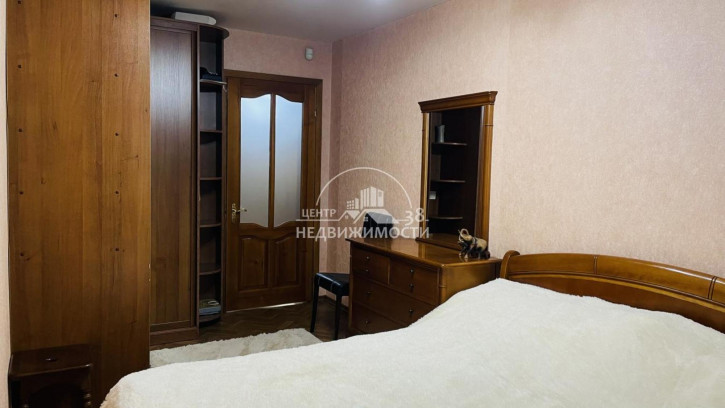 3-комн квартира Депутатская, 40