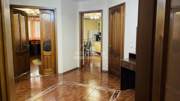 3-комн квартира Депутатская, 40