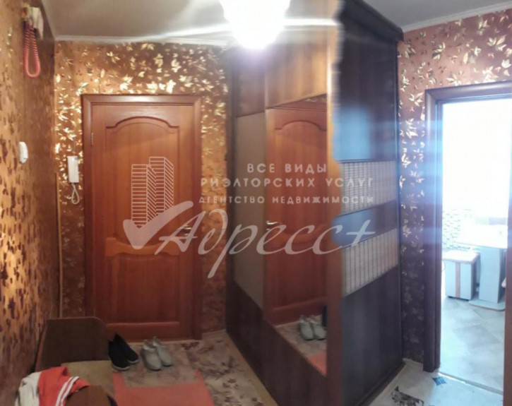 2-комн квартира Комарова, 21