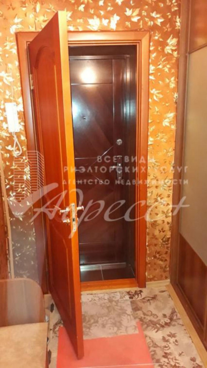 2-комн квартира Комарова, 21