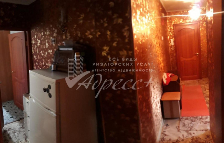 2-комн квартира Комарова, 21