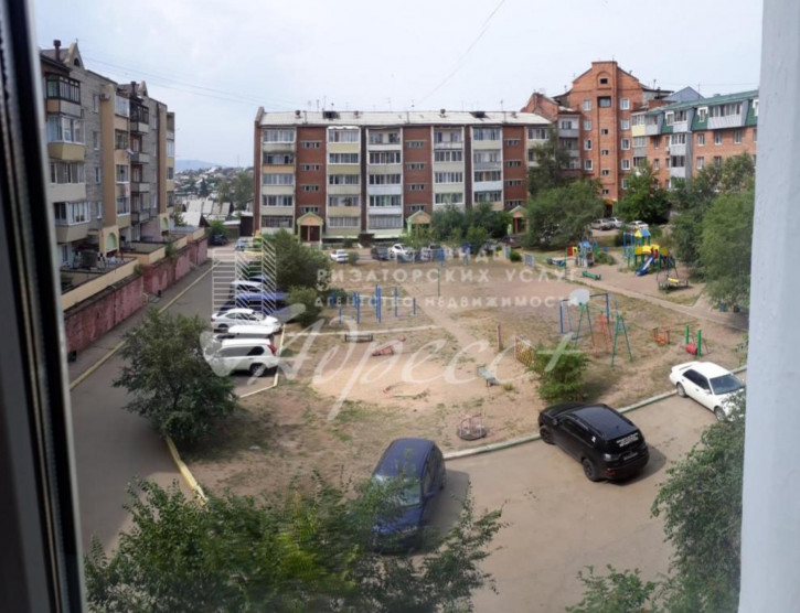 2-комн квартира Комарова, 21