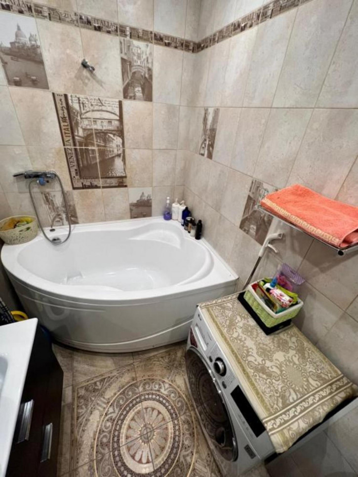 2-комн квартира Верхняя Набережная, 145а