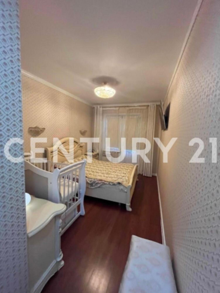 3-комн квартира Пояркова, 18