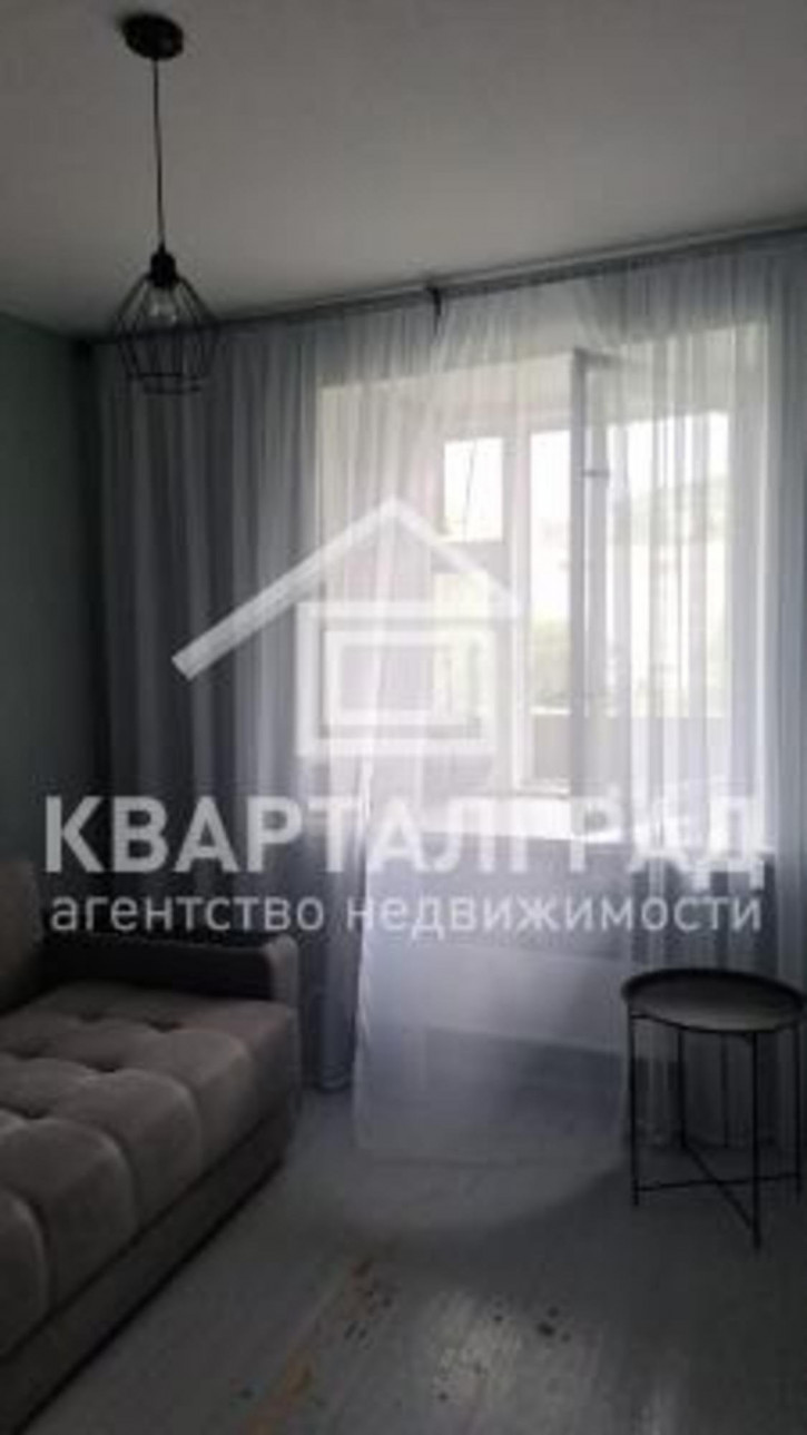 4-комн квартира -, 70
