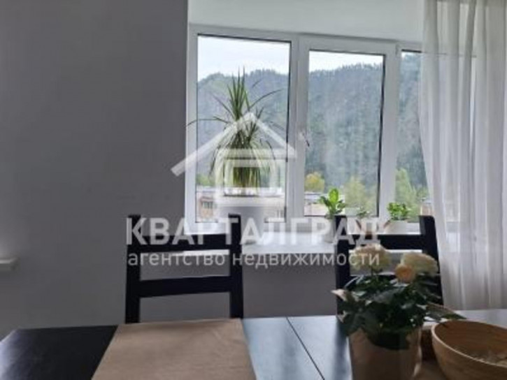 4-комн квартира -, 70