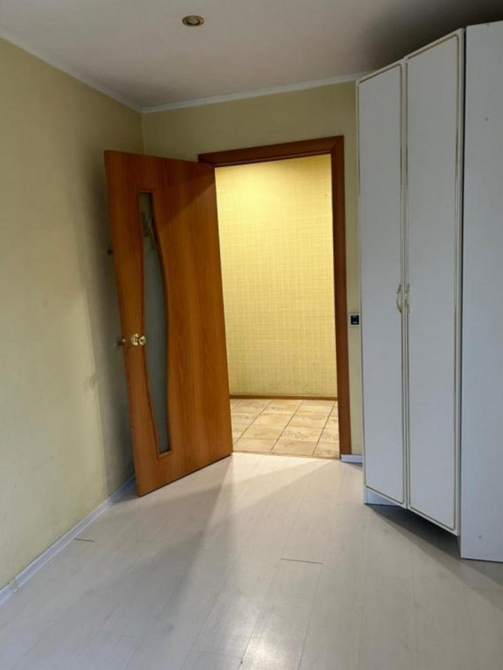 4-комн квартира Заводской мкр, 44
