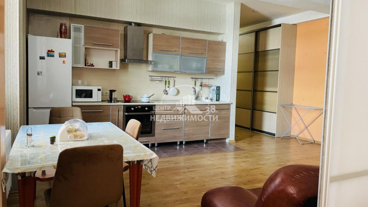 3-комн квартира Дальневосточная, 154/2