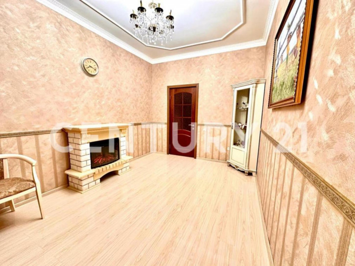 4-комн квартира Кирова, 7
