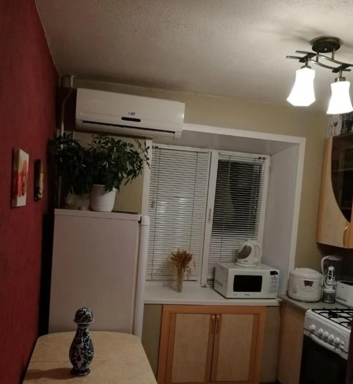 2-комн квартира Промышленности улица, 296