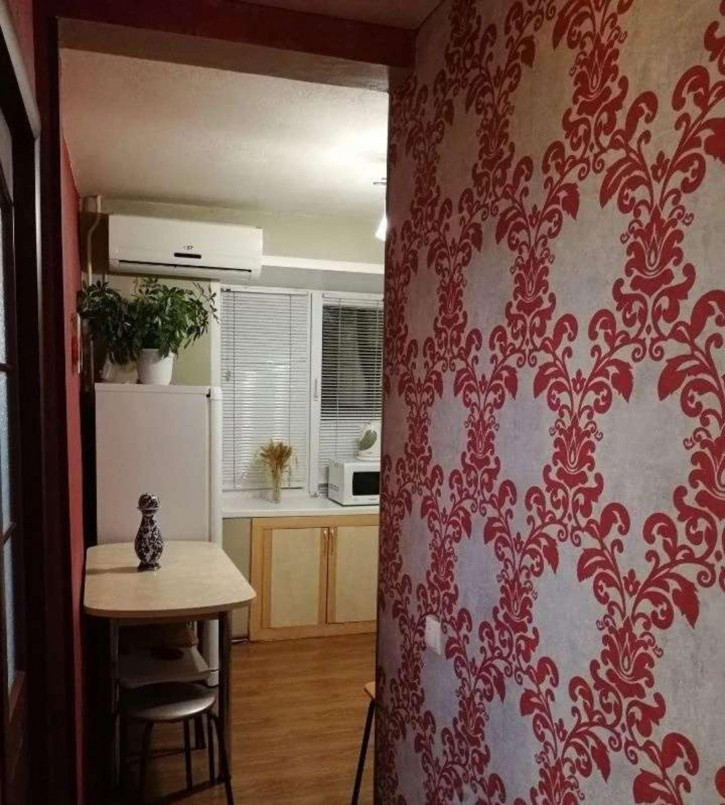 2-комн квартира Промышленности улица, 296