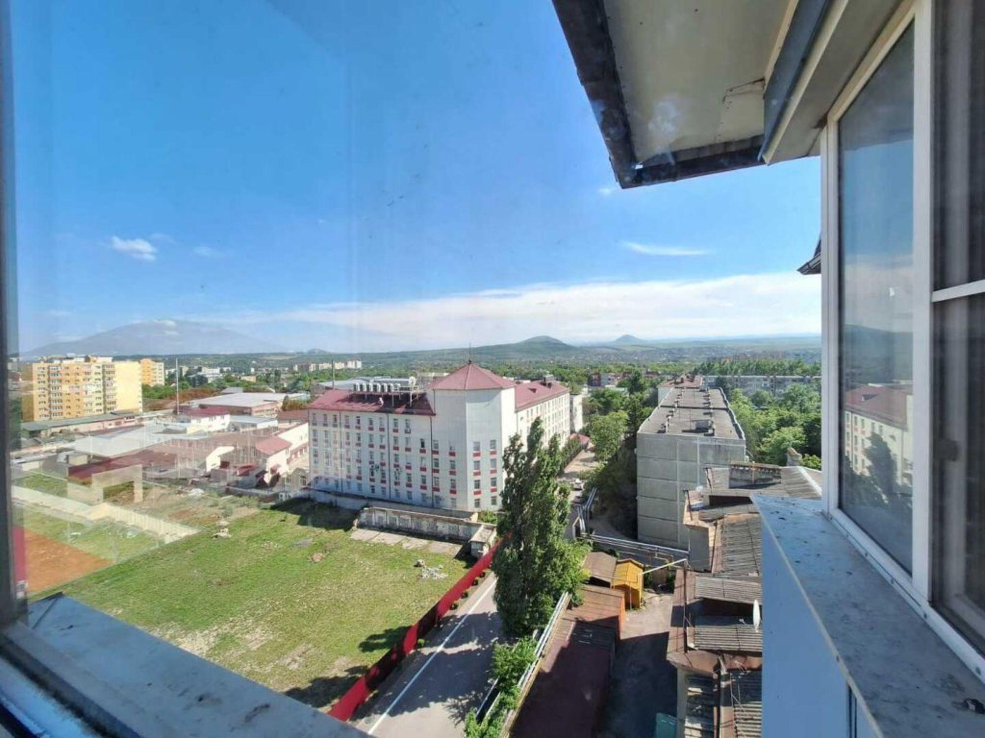 Купить квартиру за 5 400 000 рублей на Ермолова ул, 14к6