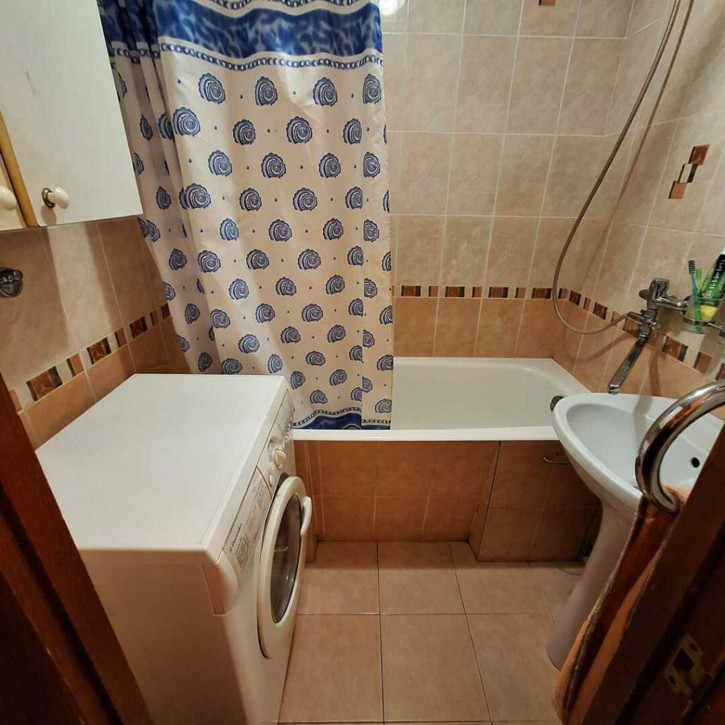 3-комн квартира Ессентукская ул, 64