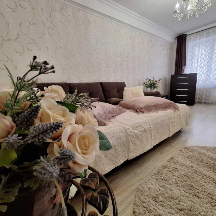 2-комн квартира Аллея Строителей ул, 8