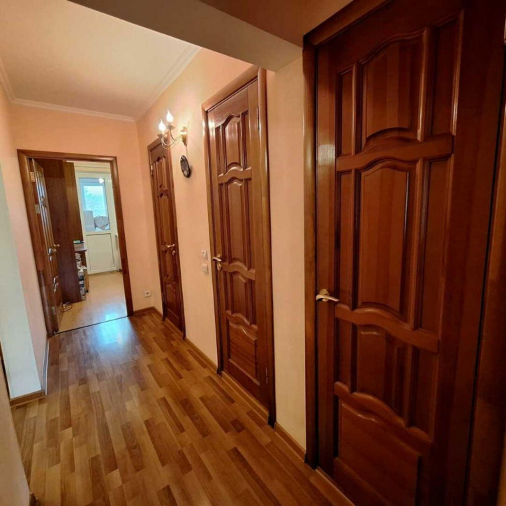 3-комн квартира Ессентукская ул, 64