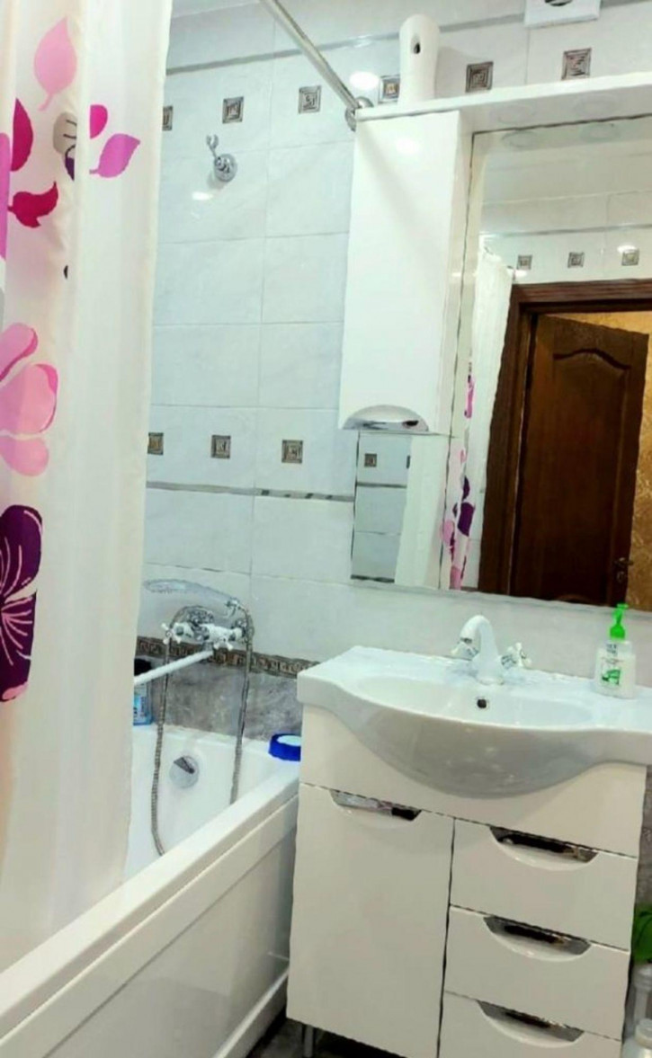 2-комн квартира Зорге ул, 3