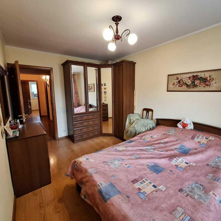 3-комн квартира Ессентукская ул, 64