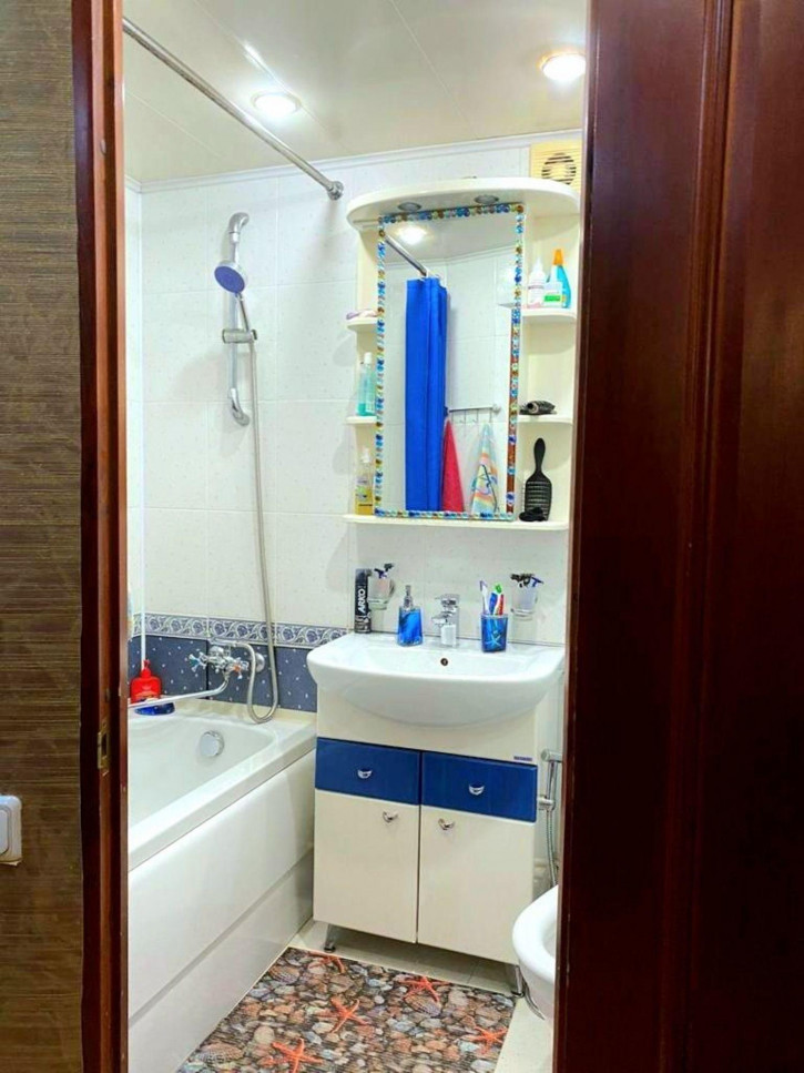 4-комн квартира Бутырина ул, 1
