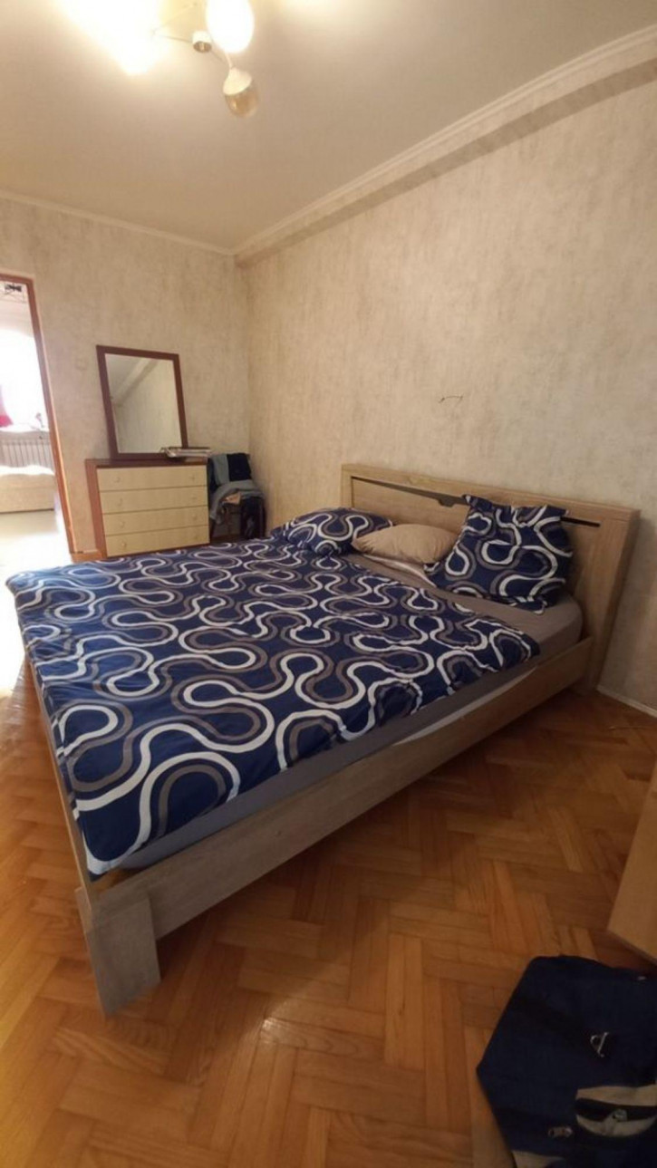 3-комн квартира Калинина ул, 2к2