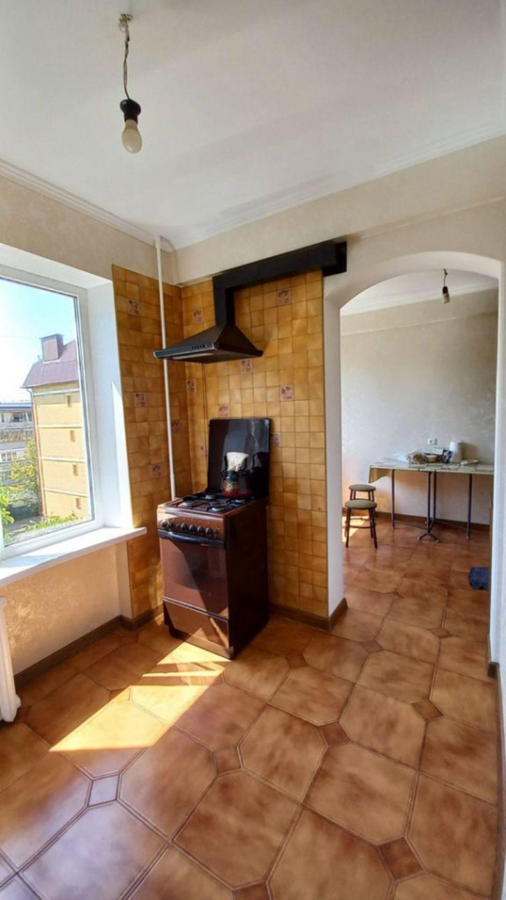 3-комн квартира Аллея Строителей ул, 8