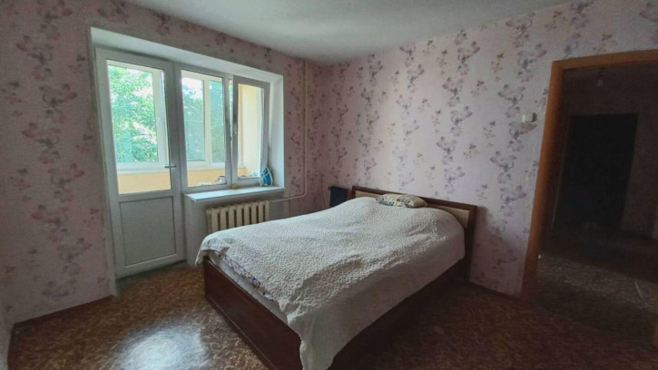 3-комн квартира Дружбы ул, 32