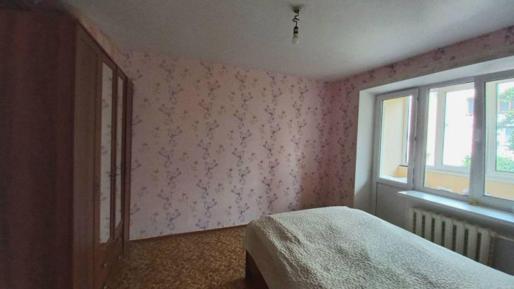 3-комн квартира Дружбы ул, 32