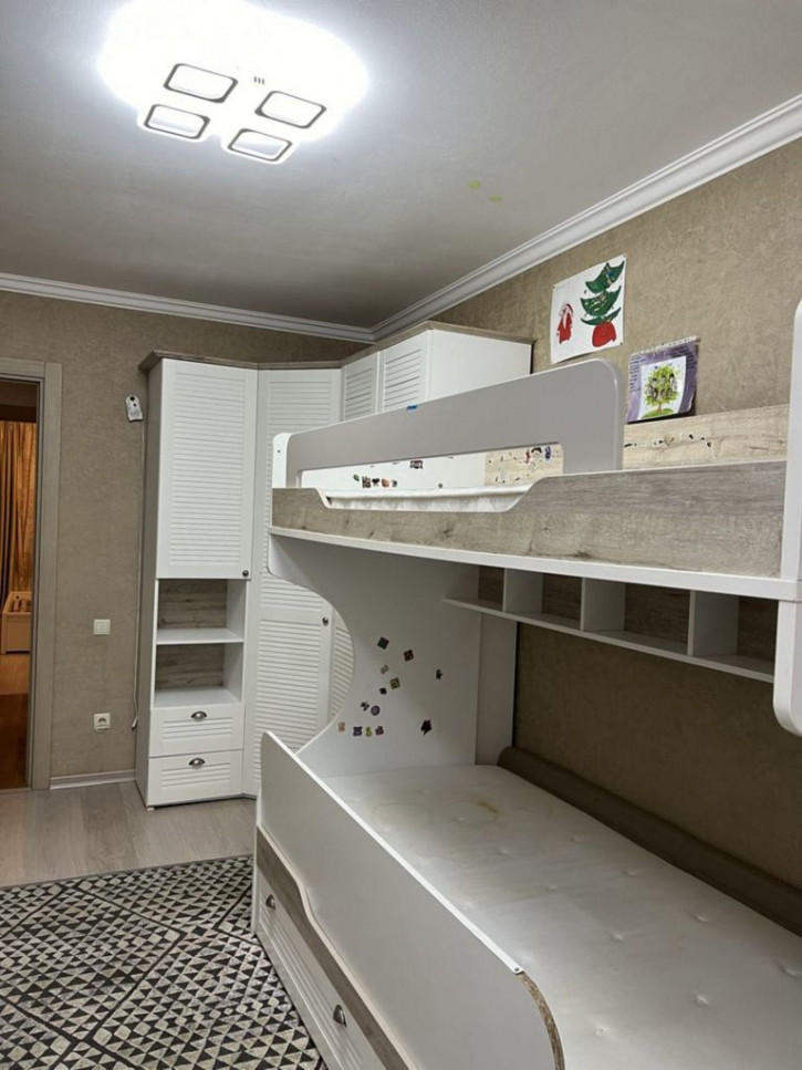 3-комн квартира Егоршина ул, 4