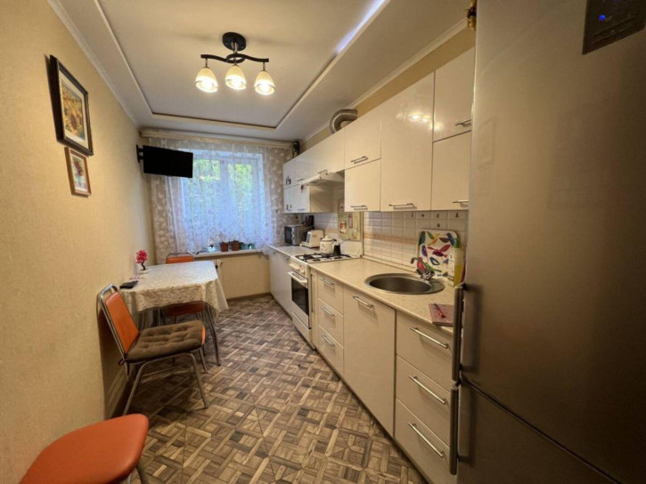 2-комн квартира Теплосерная ул, 123А