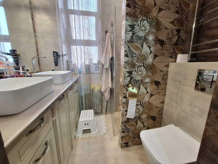 3-комн квартира Козлова ул, 22