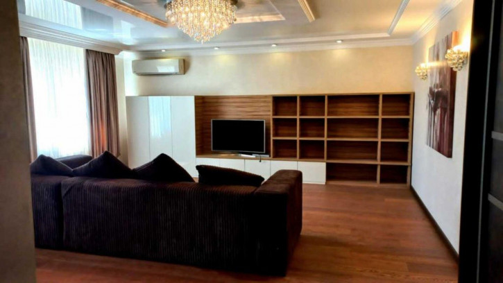 3-комн квартира Первомайская ул, 92к4