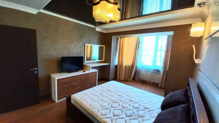 3-комн квартира Первомайская ул, 92к4