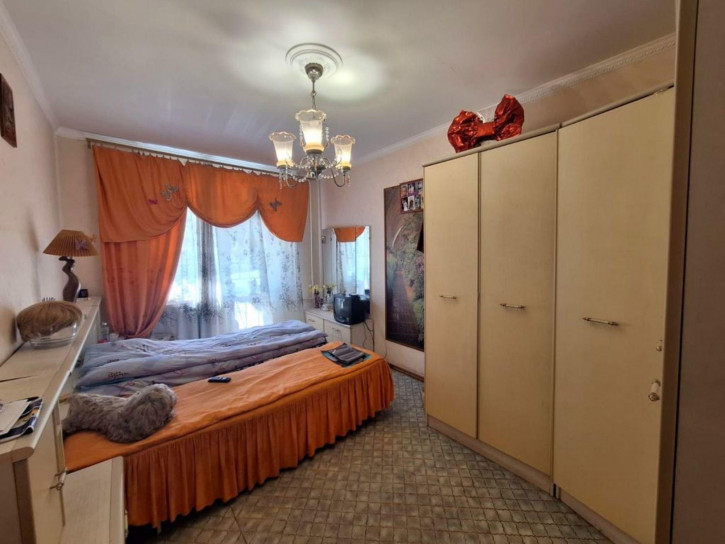 4-комн квартира Панагюриште ул, 18