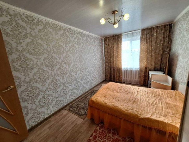 3-комн квартира Ессентукская ул, 72