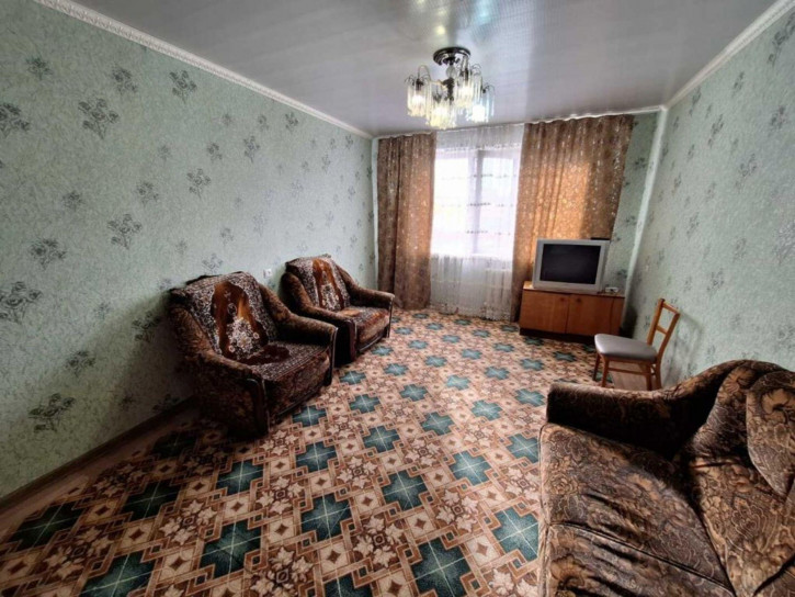 3-комн квартира Ессентукская ул, 72