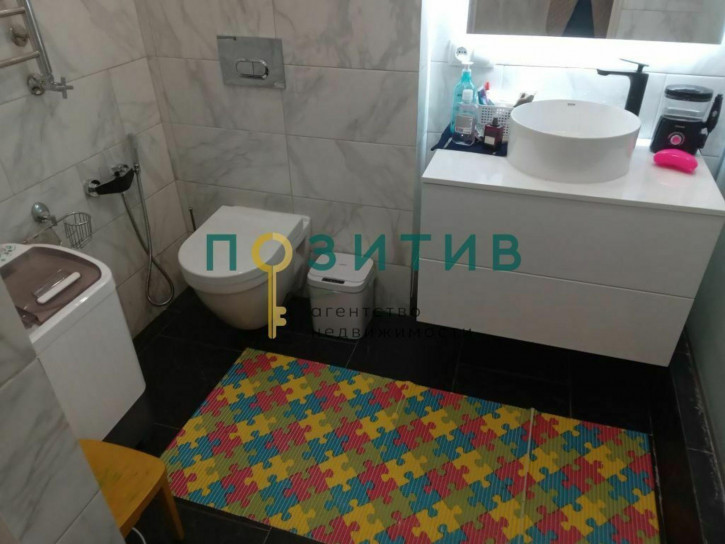 2-комн квартира Новоселов ул